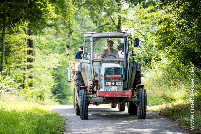 Eine Fuhre Heu für den Gnadenhof - Erlebnis Islandpferd | Margit Arnold